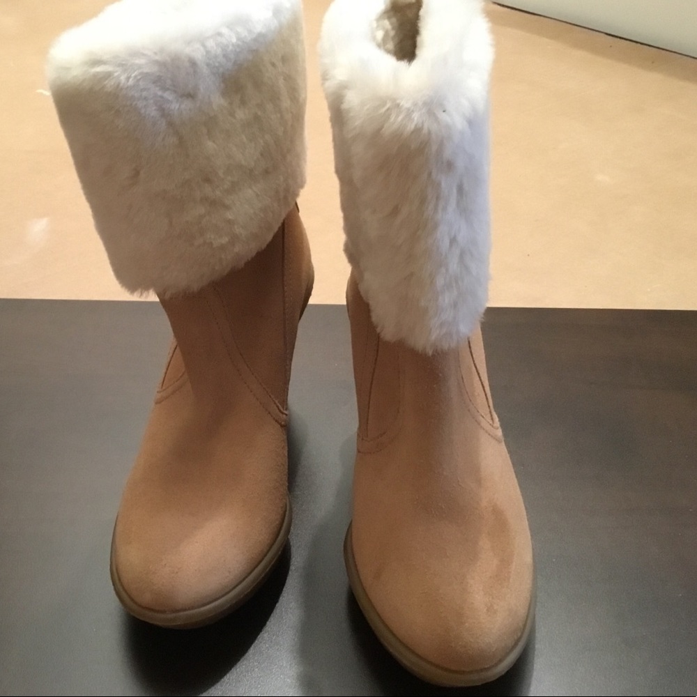 Coach wedged shearling boot